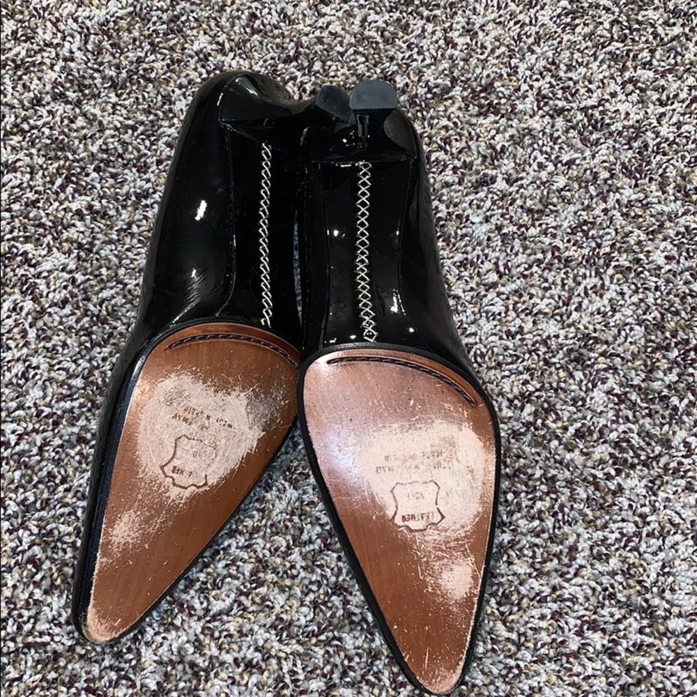Stuart Weitzman - Picture 2 of 4